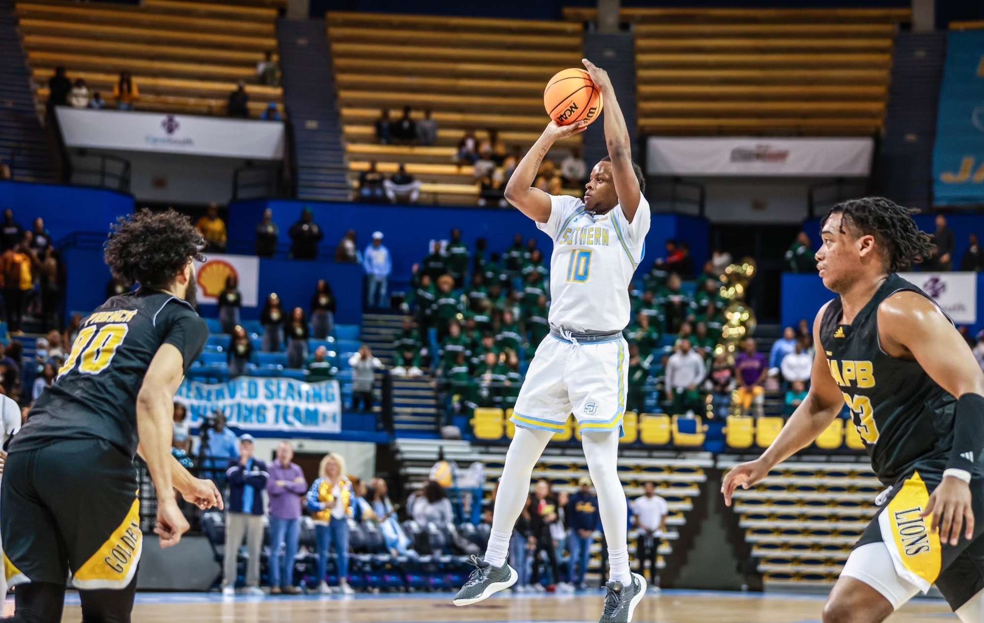 Read more about the article Brandon Davis